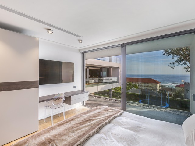 4 Bedroom Property for Sale in Camps Bay Western Cape